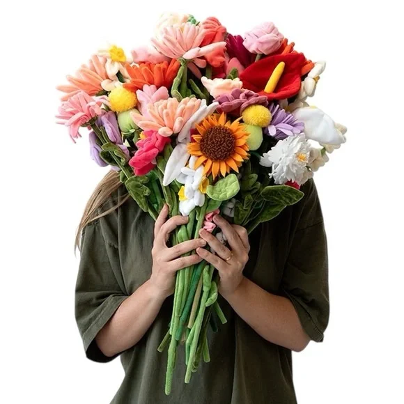 CJ Hendry Rose Flower Market Limited Edition NYC Pop Up 2025 Rockefeller Center - Picture 6 of 7